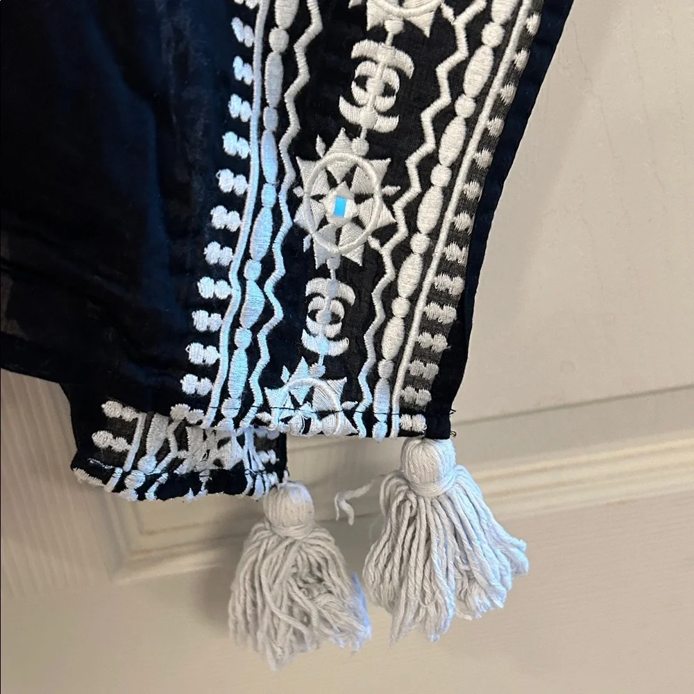 Tory Burch Black Tunic with White Detailing - Picture 8 of 8